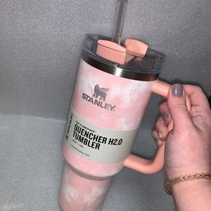 Target Exclusive Peach Tie-Dye 40 oz. Stanley Quencher H2.0 FlowState
